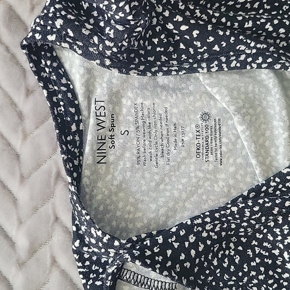 Nine West Sleeveless Top - Picture 2 of 3